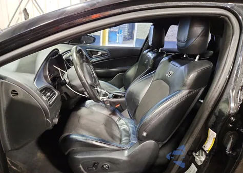 2015 Chrysler 200 S из США, поврежденный, VIN 1C3CCCBG1FN588359